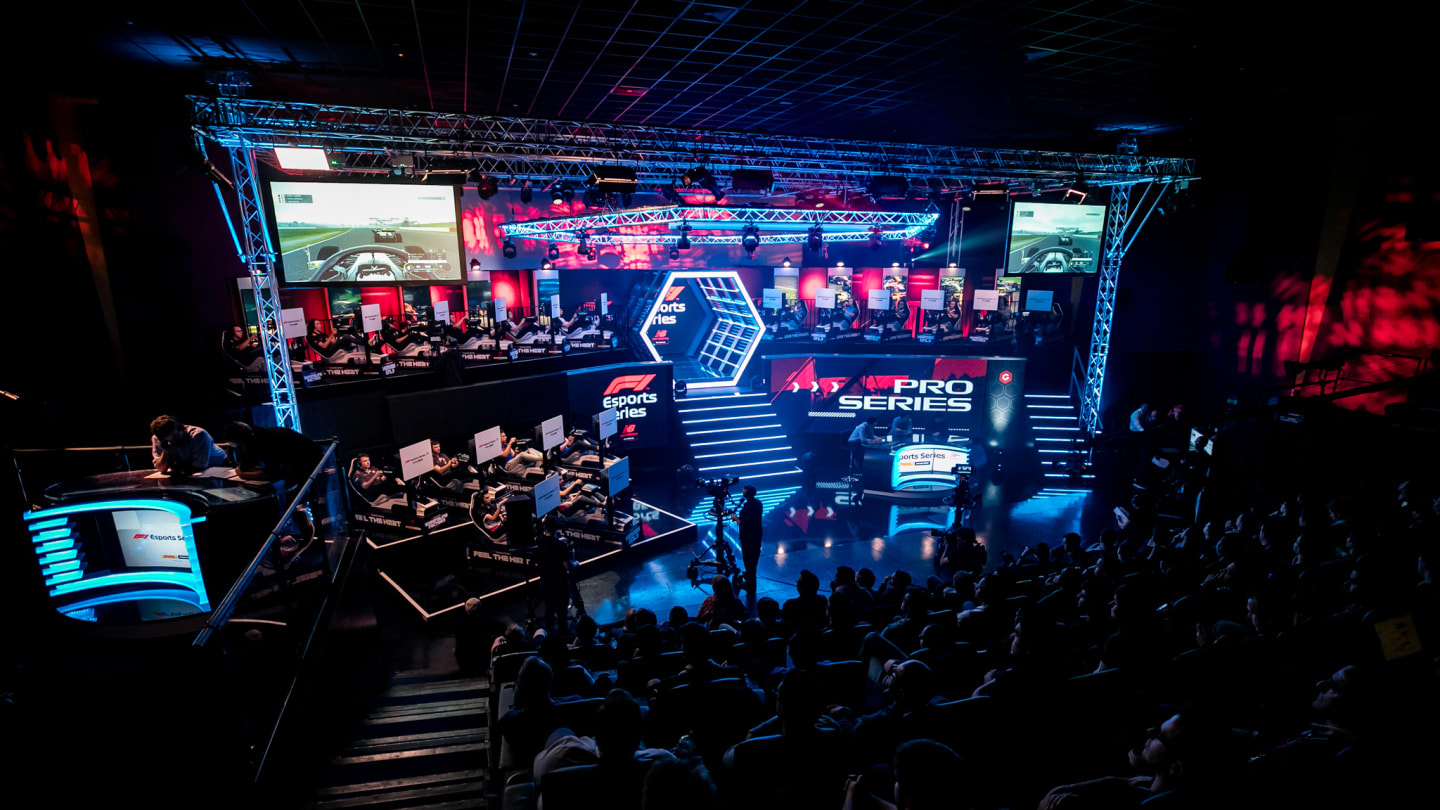 New balance esports series top